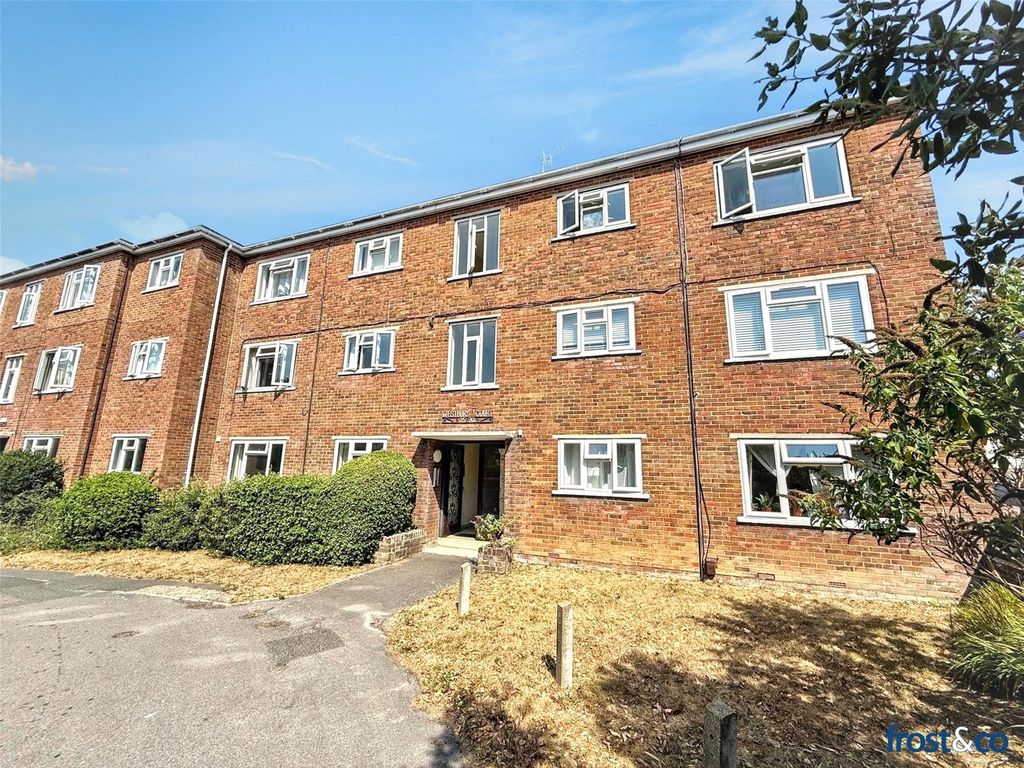 Property photo 1 of 8 Westbury Court