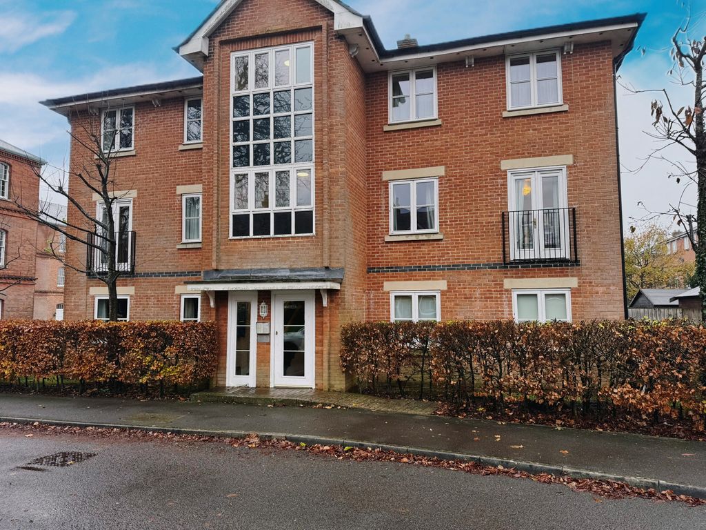 Property photo 1 of 9 External