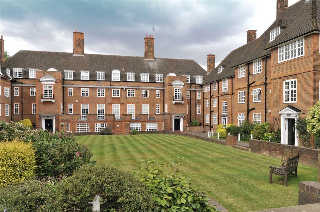 Property photo 2 of 10 Property-Photo-823