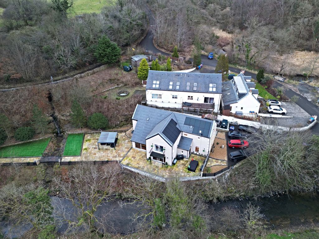 Property photo 3 of 36