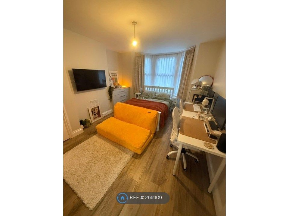 Property photo 1 of 3