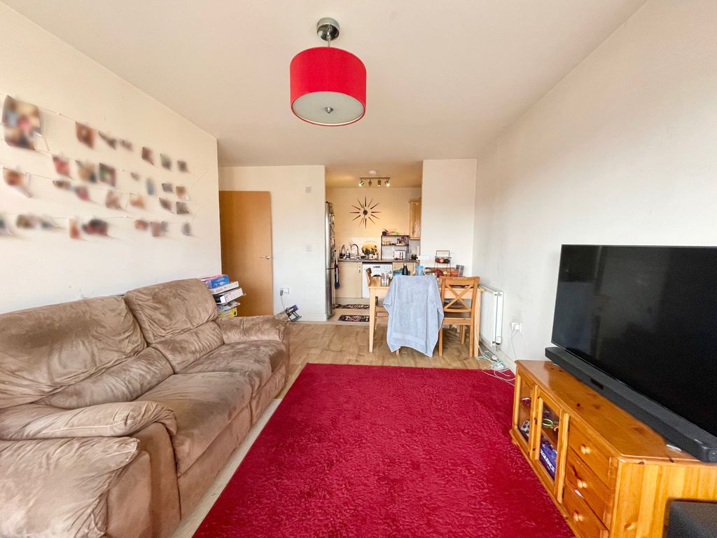Property photo 3 of 11