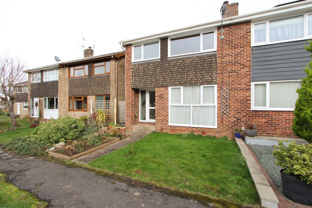 Property photo 3 of 20