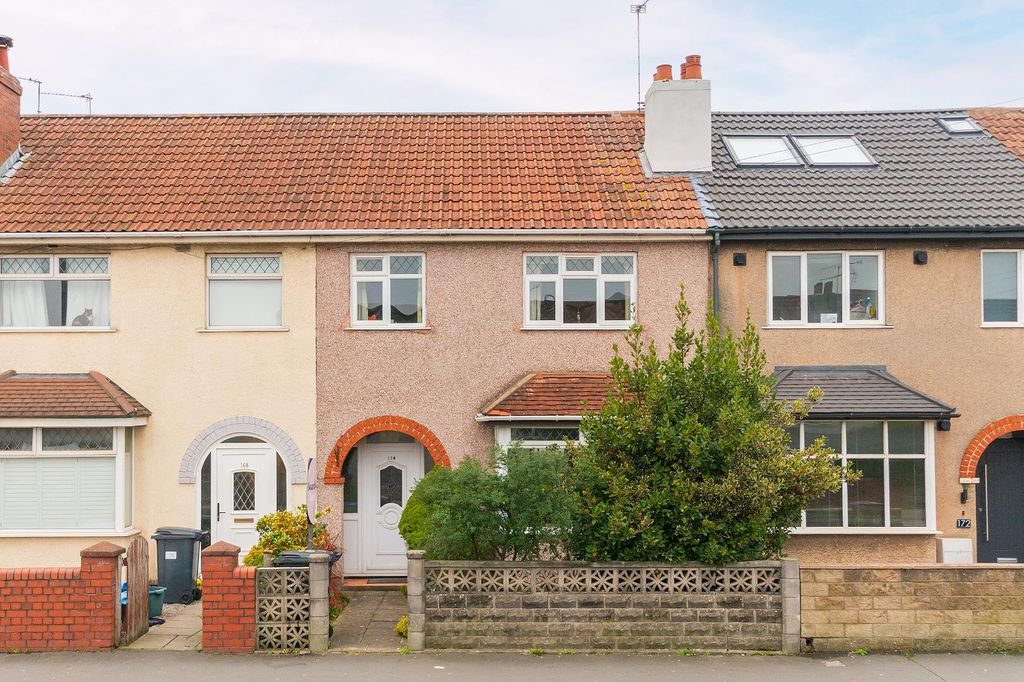 Property photo 2 of 40 1F7A0HD - External C.Jpg