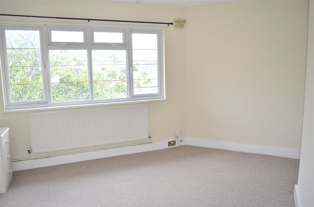 Property photo 3 of 16 Bedroom