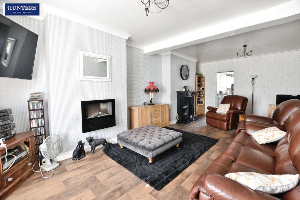 Property photo 3 of 19
