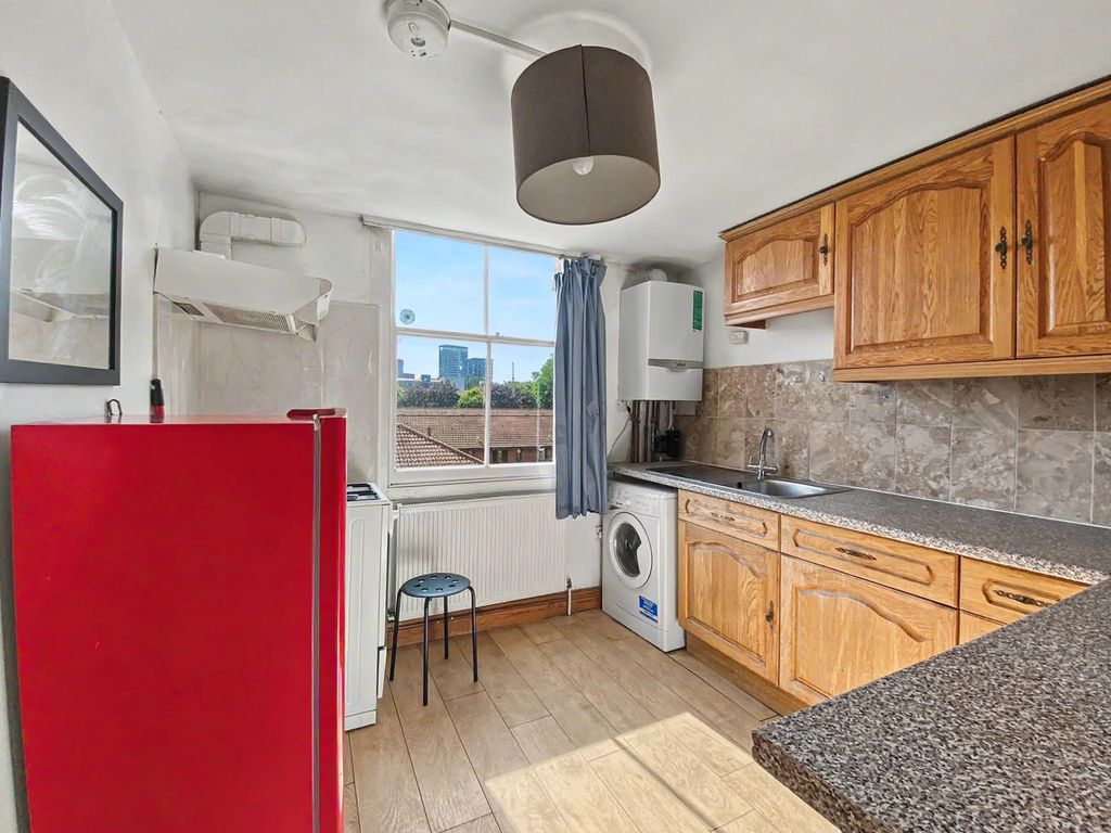 Property photo 3 of 9