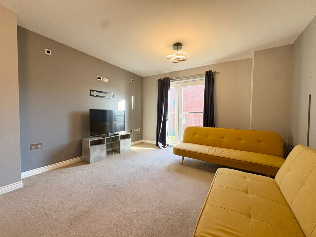 Property photo 2 of 8 Lounge