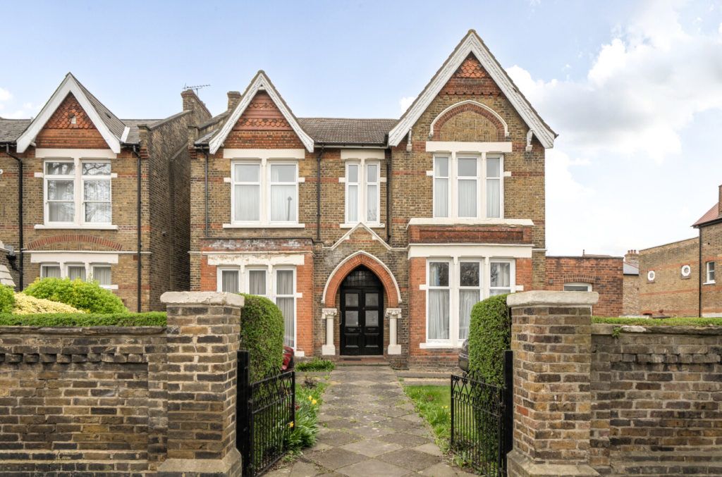 Property photo 1 of 22