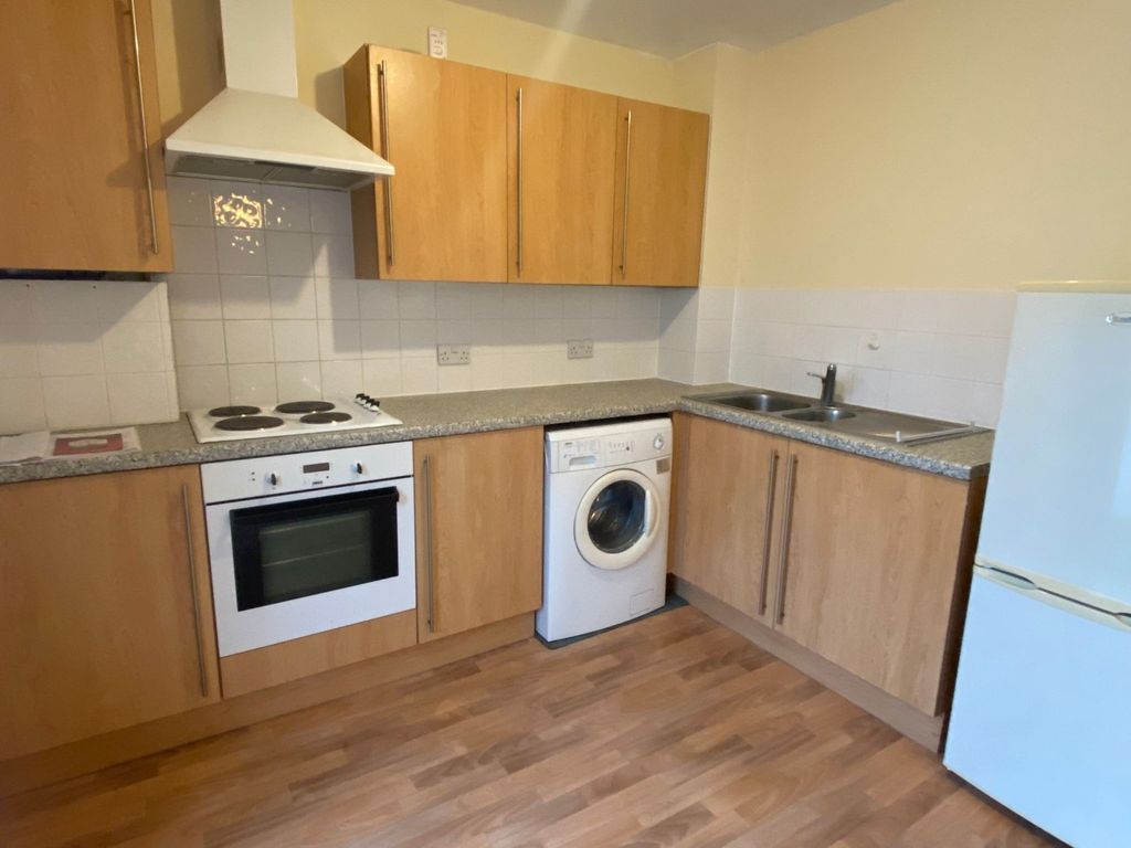 Property photo 3 of 7 4526413