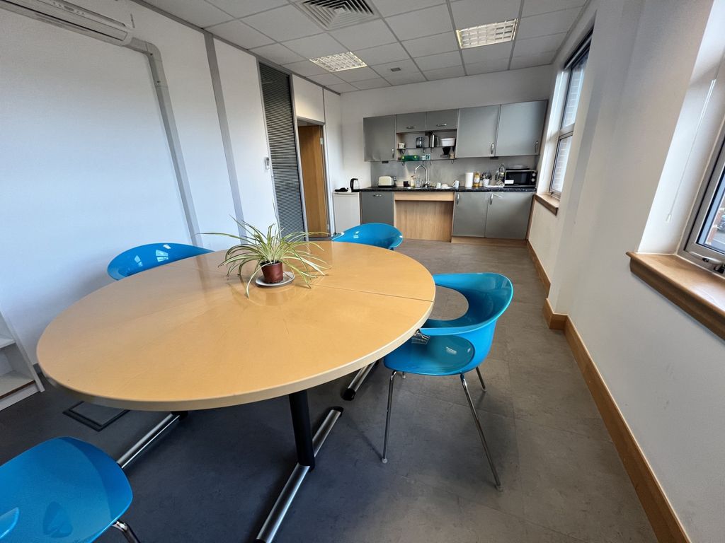 Property photo 3 of 4