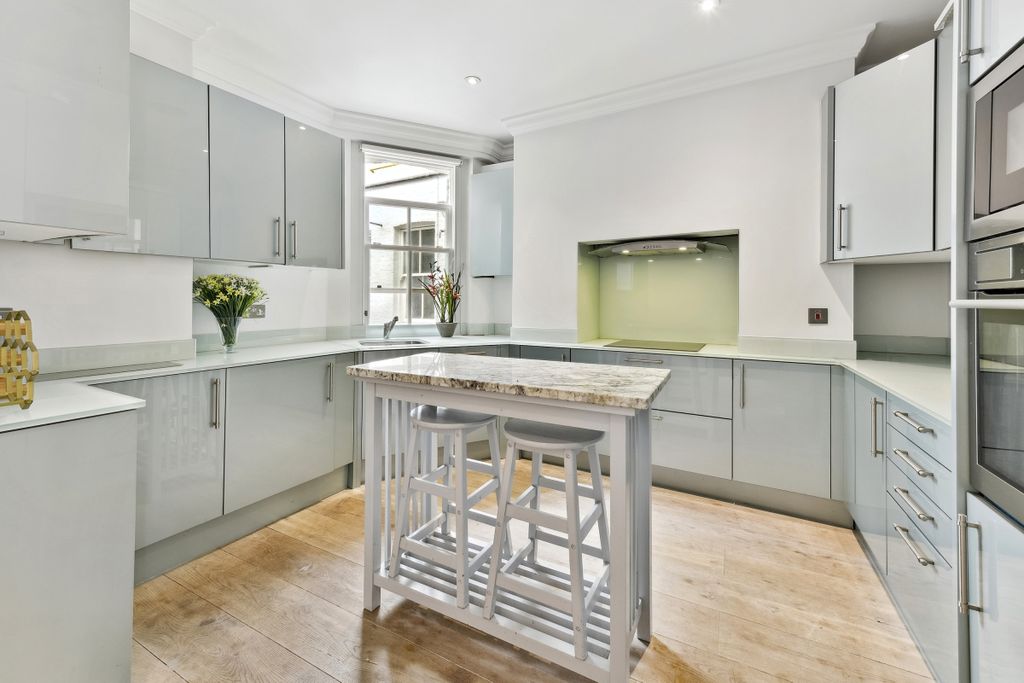 Property photo 2 of 20 Jll