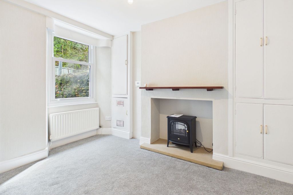 Property photo 3 of 14 Dining Room