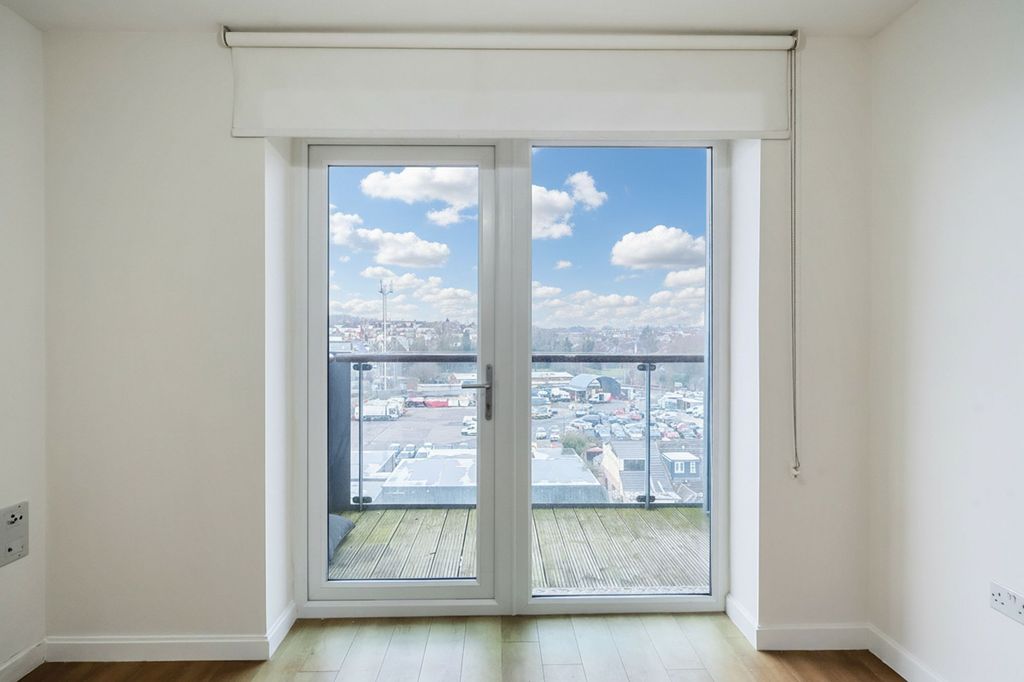 Property photo 3 of 13