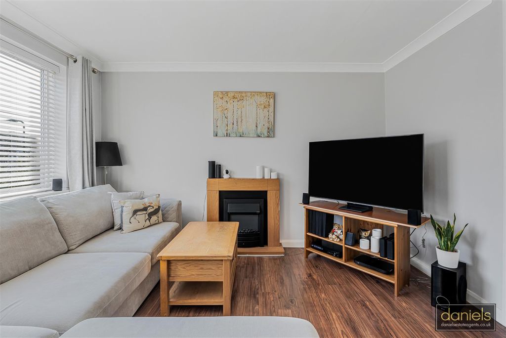 Property photo 2 of 14 8_73610_Watermarked.Jpg