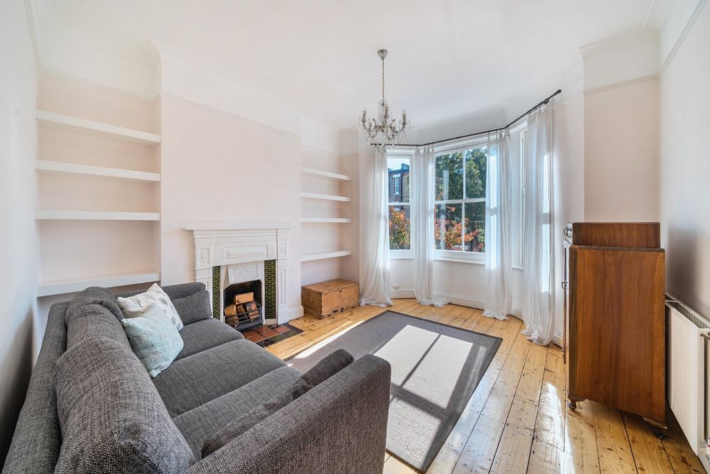 Property photo 3 of 21 Picture No. 14