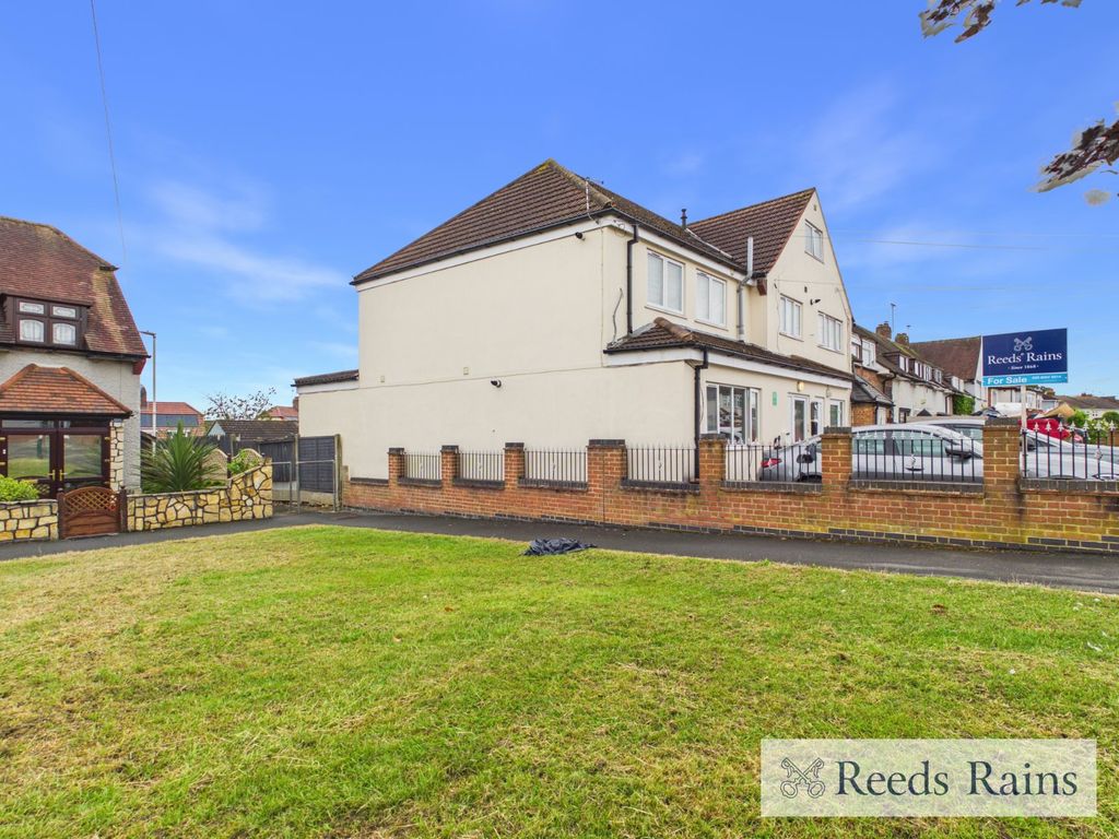 Property photo 1 of 16 Picture No. 17
