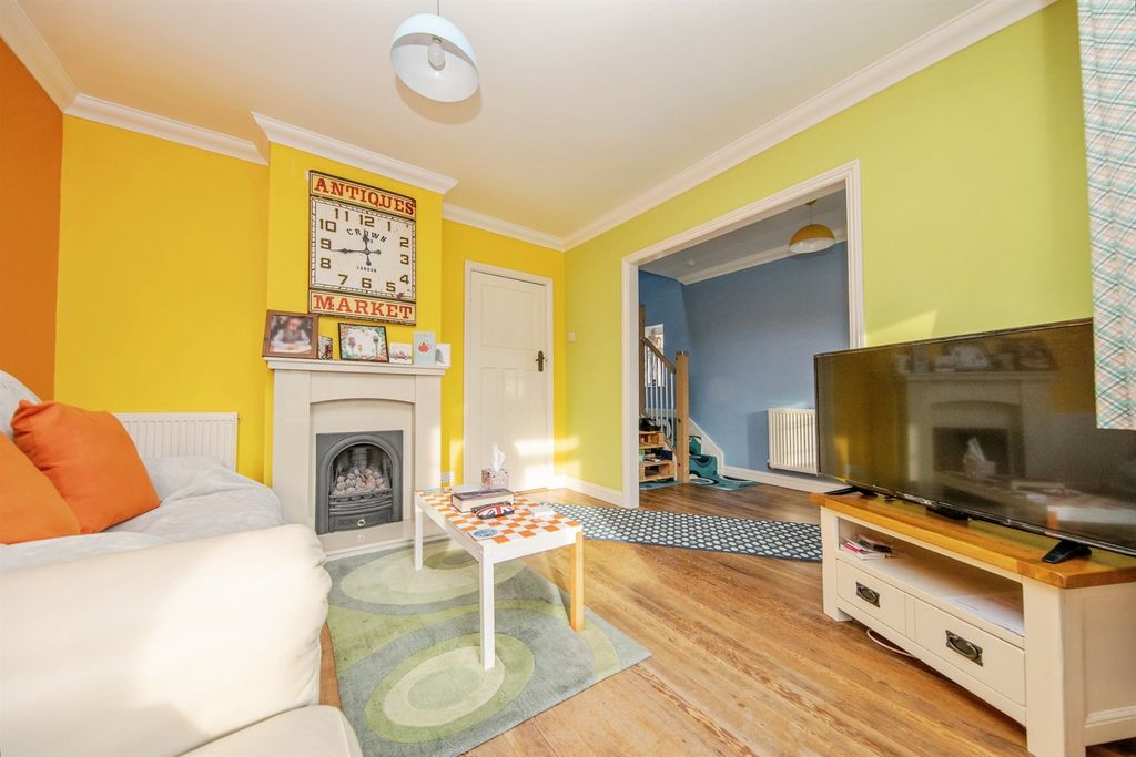 Property photo 3 of 19