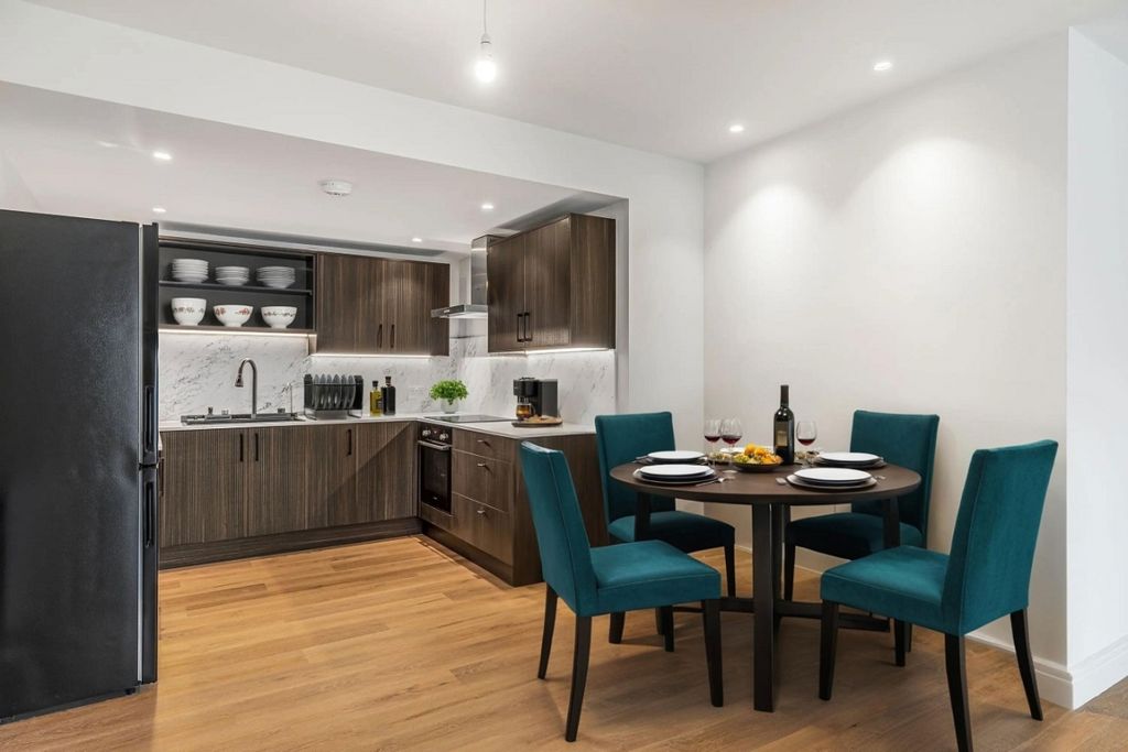 Property photo 3 of 5 4.-Dining