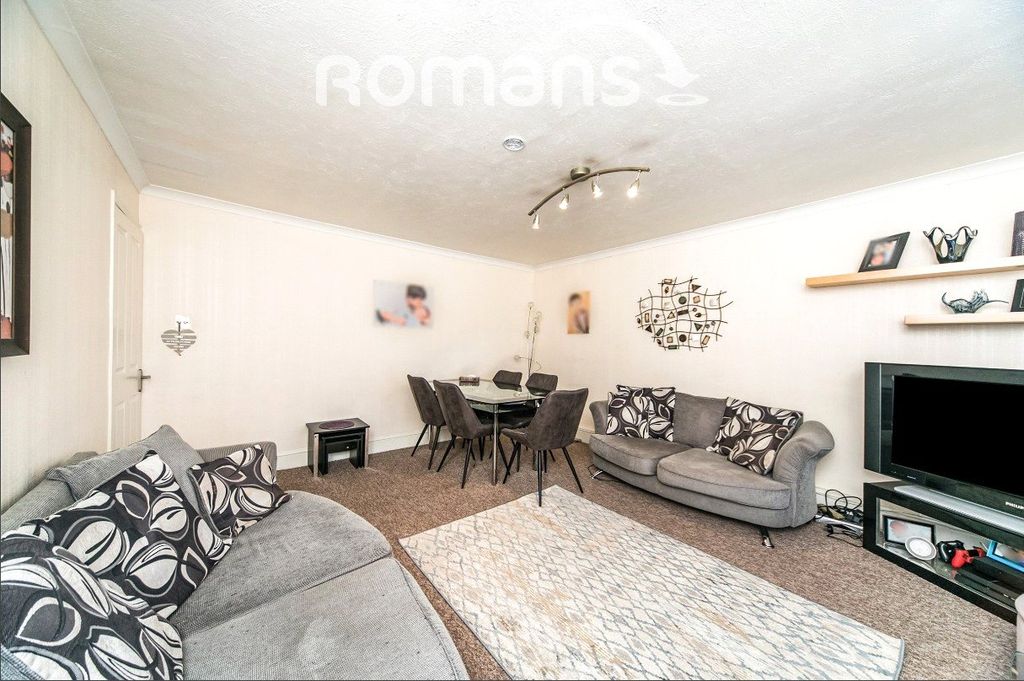 Property photo 3 of 10 Picture No. 12