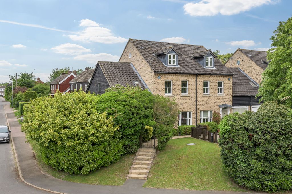 Property photo 1 of 39