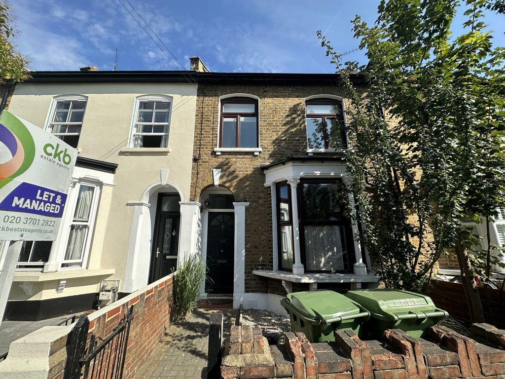 Property photo 1 of 16 External