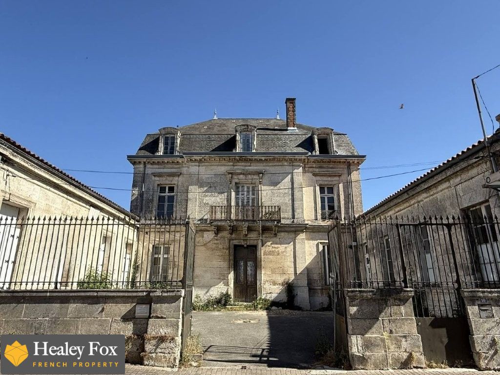 Property photo 3 of 32 3_Investissement_Ruffec_167006A4Fb87ce1Bc2