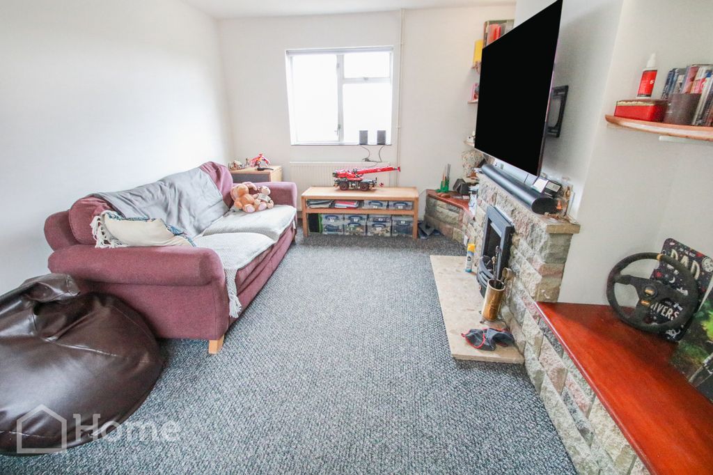 Property photo 3 of 14