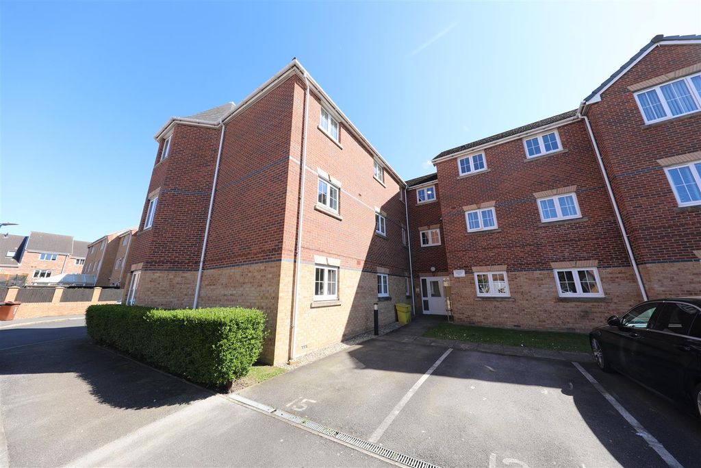 Property photo 1 of 14 Front