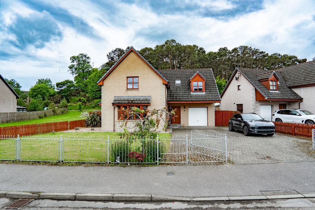 Property photo 1 of 42
