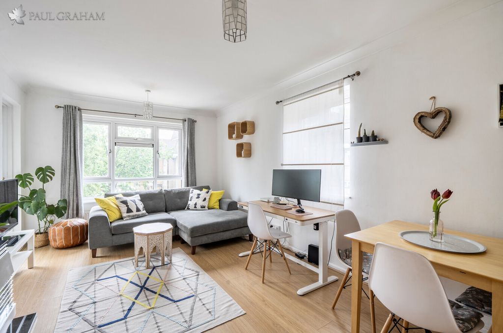 Property photo 1 of 18 F16Bf5Bb-04Eb-41d5-81Ca-2F5B334214d4