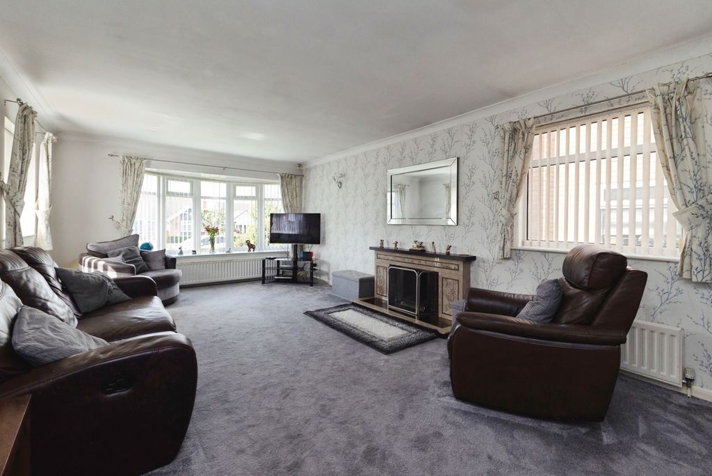 Property photo 3 of 21 Pbox-Img.Jpg