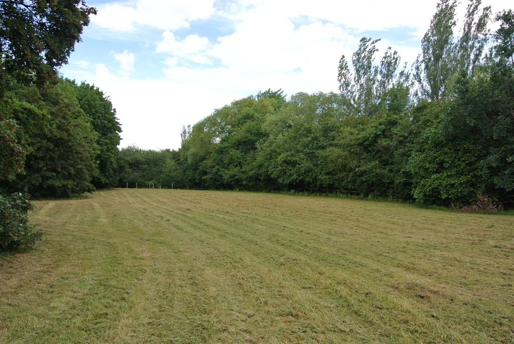 Property photo 3 of 15 Grounds To The Left.Jpg