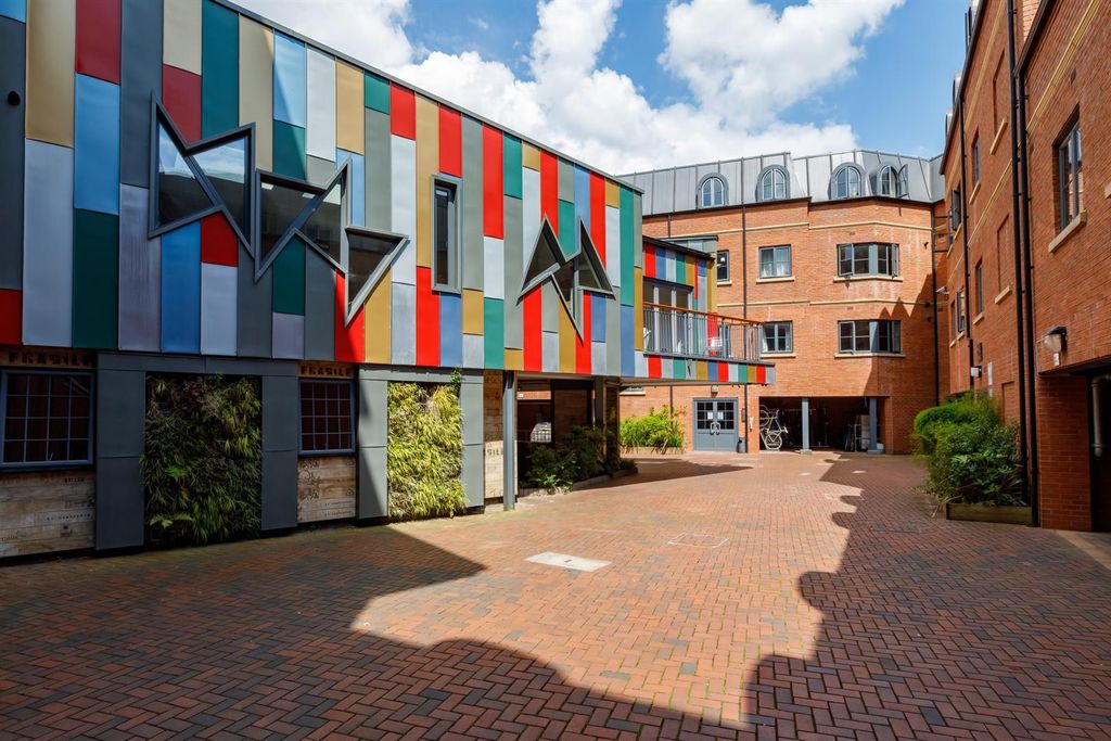 Property photo 3 of 22