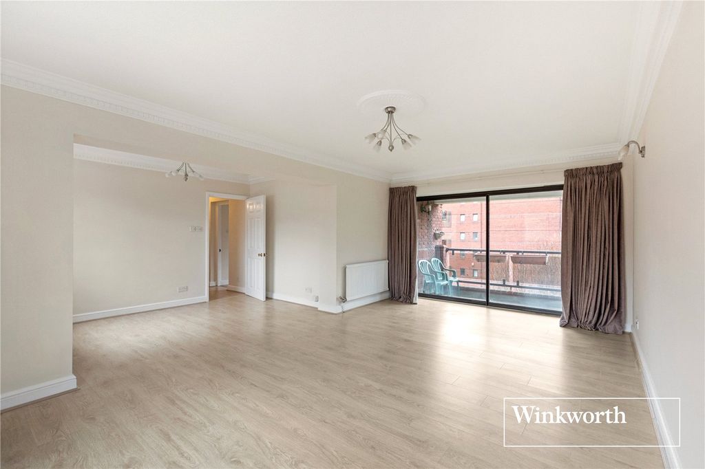 Property photo 1 of 16 Picture No. 14