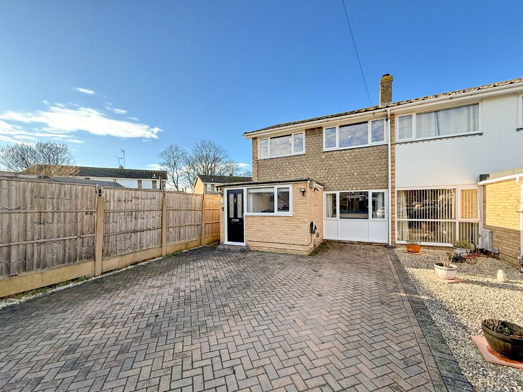 Property photo 1 of 12 4840721