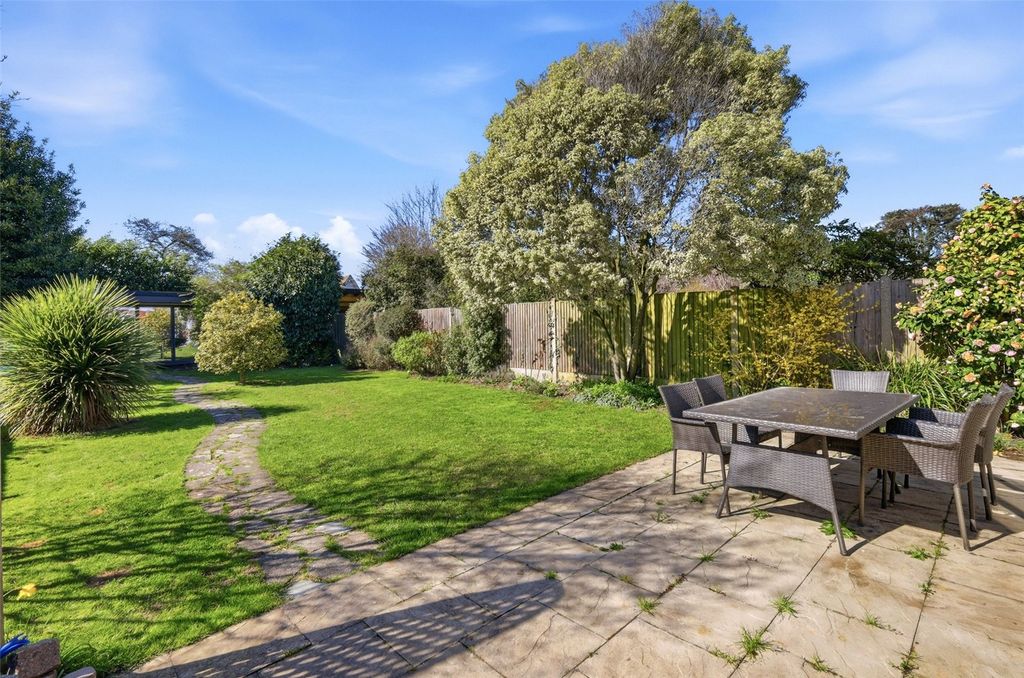 Property photo 2 of 28 Picture No. 08