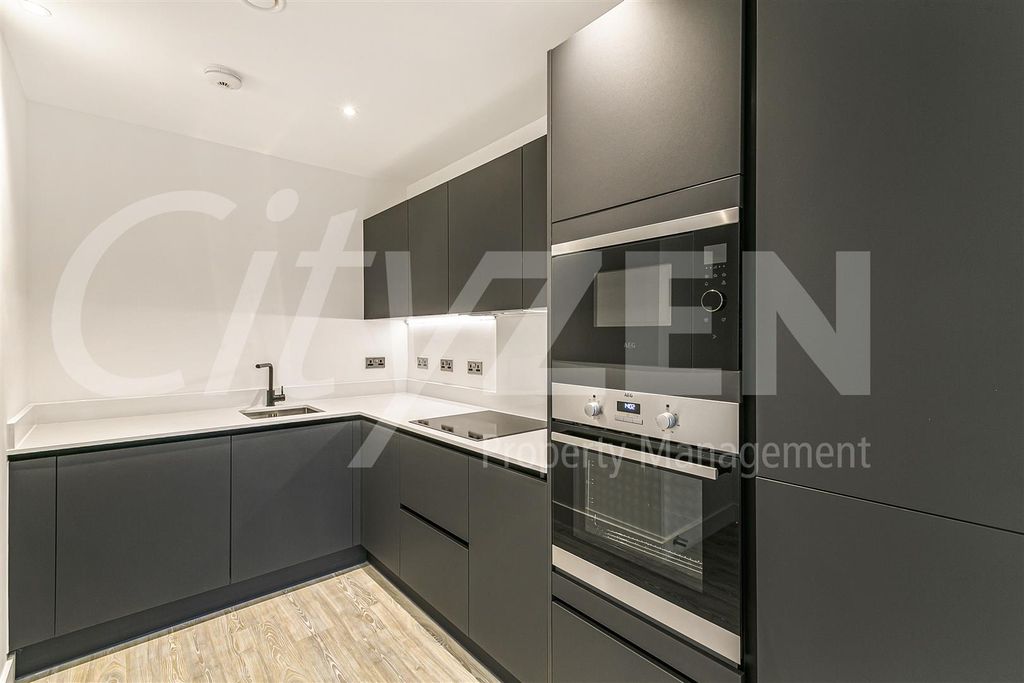 Property photo 1 of 20 Kitchen