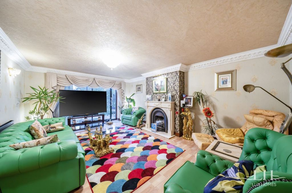 Property photo 3 of 30