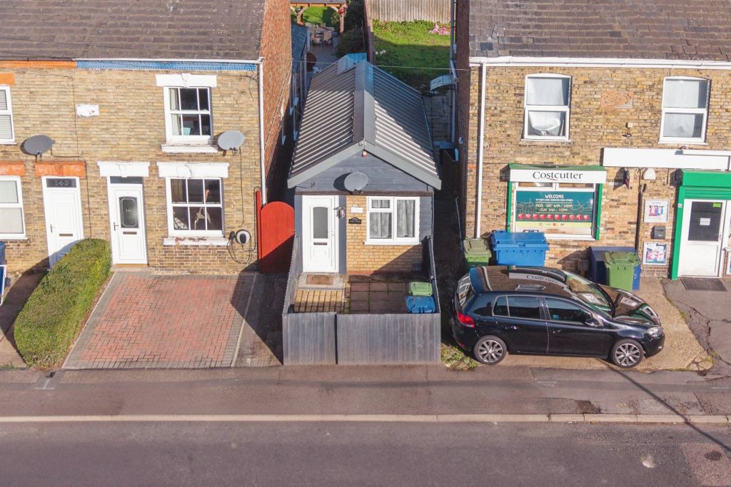 Property photo 3 of 12