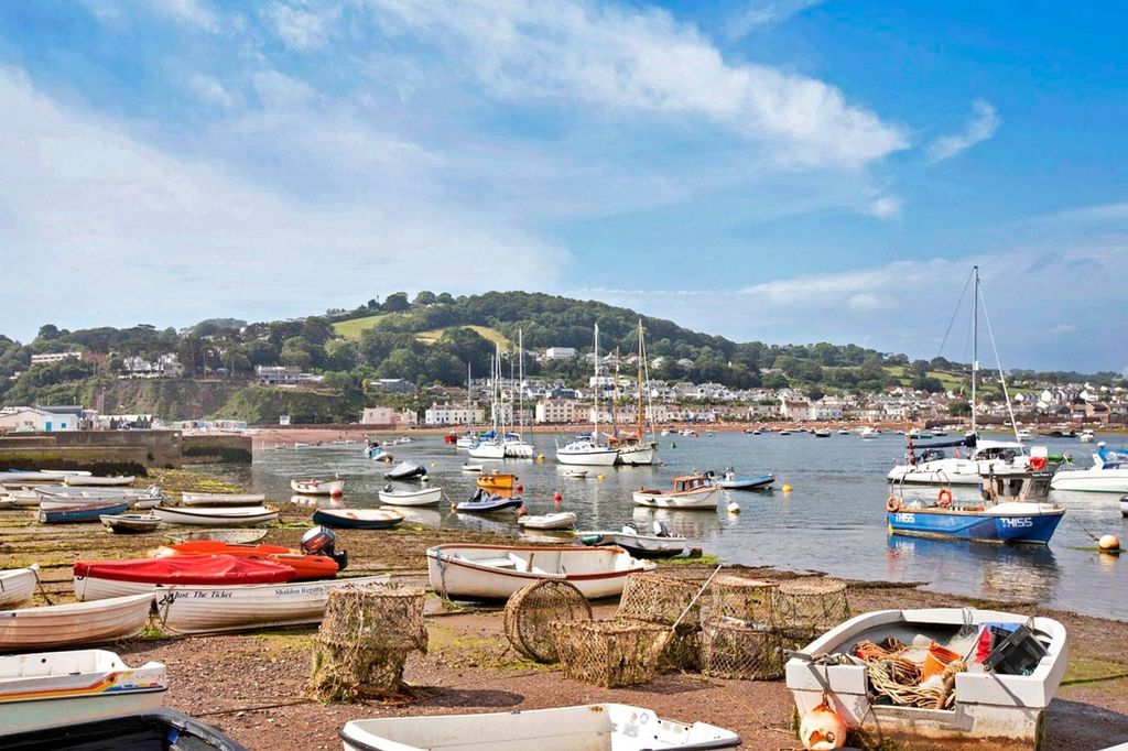 Property photo 3 of 15