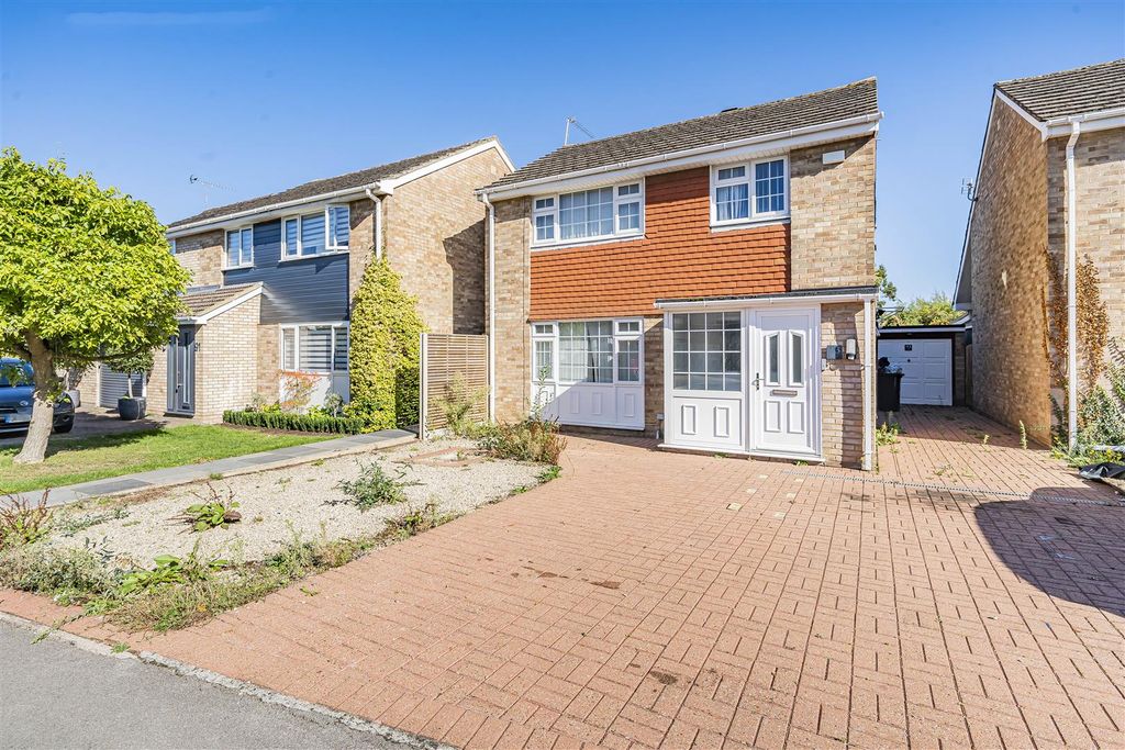 Property photo 1 of 14 Photo Oct 06 2025, 1 41 07 Pm.Jpg