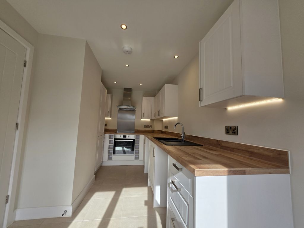 Property photo 3 of 14 Gallery