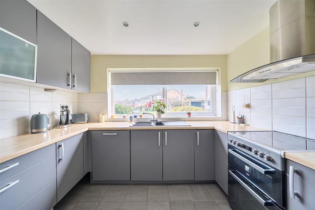 Property photo 3 of 17 1376407-4-690c9c6B2c660.Jpg