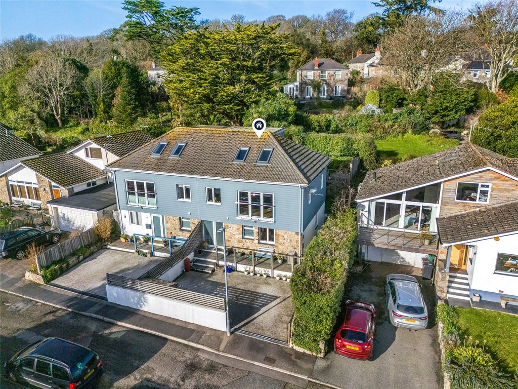 Property photo 2 of 16 Picture No. 32