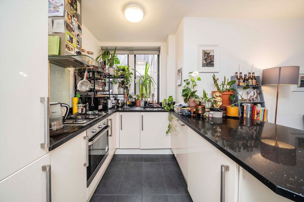 Property photo 2 of 3