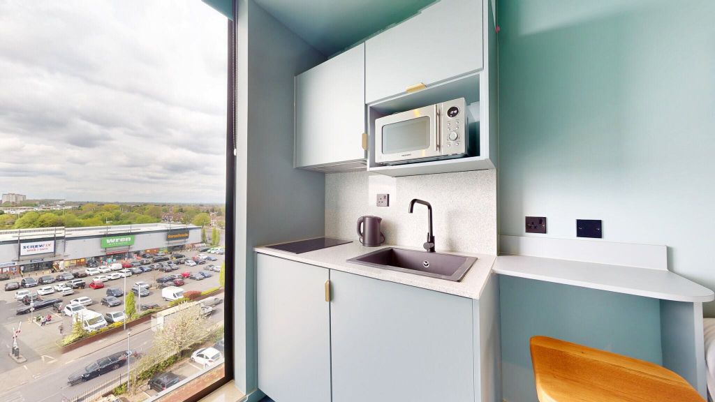 Property photo 2 of 10 Kitchen