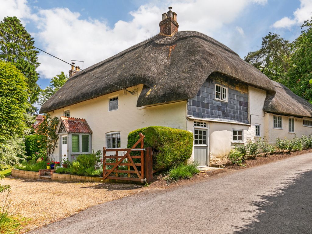 Property photo 1 of 33