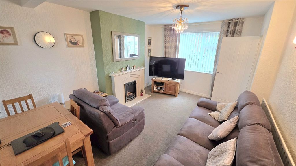 Property photo 3 of 13 Picture No. 12