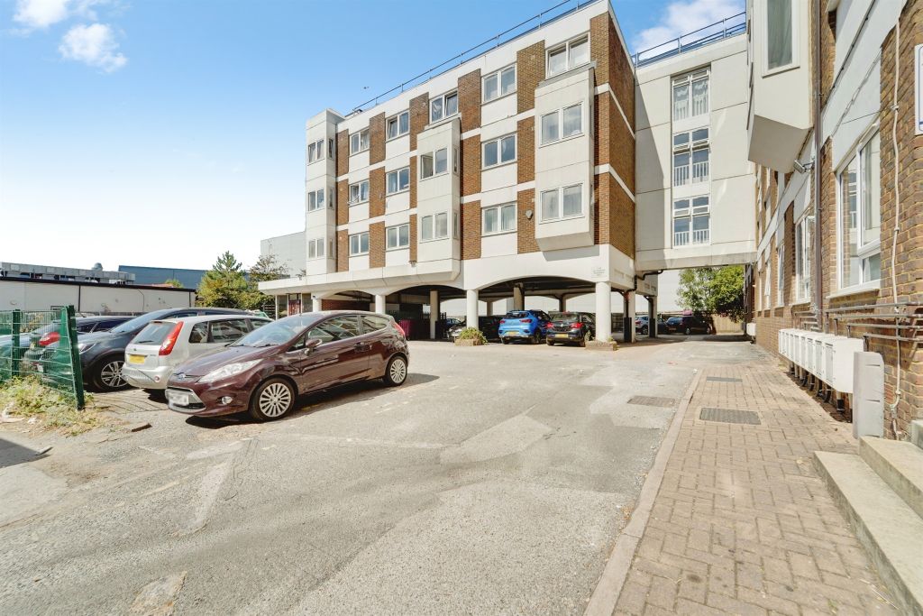 Property photo 1 of 15